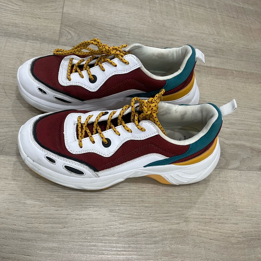 Chunky sneakers